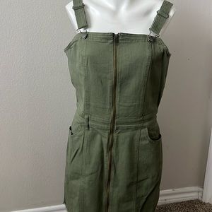 Tinsel town green dress size XL